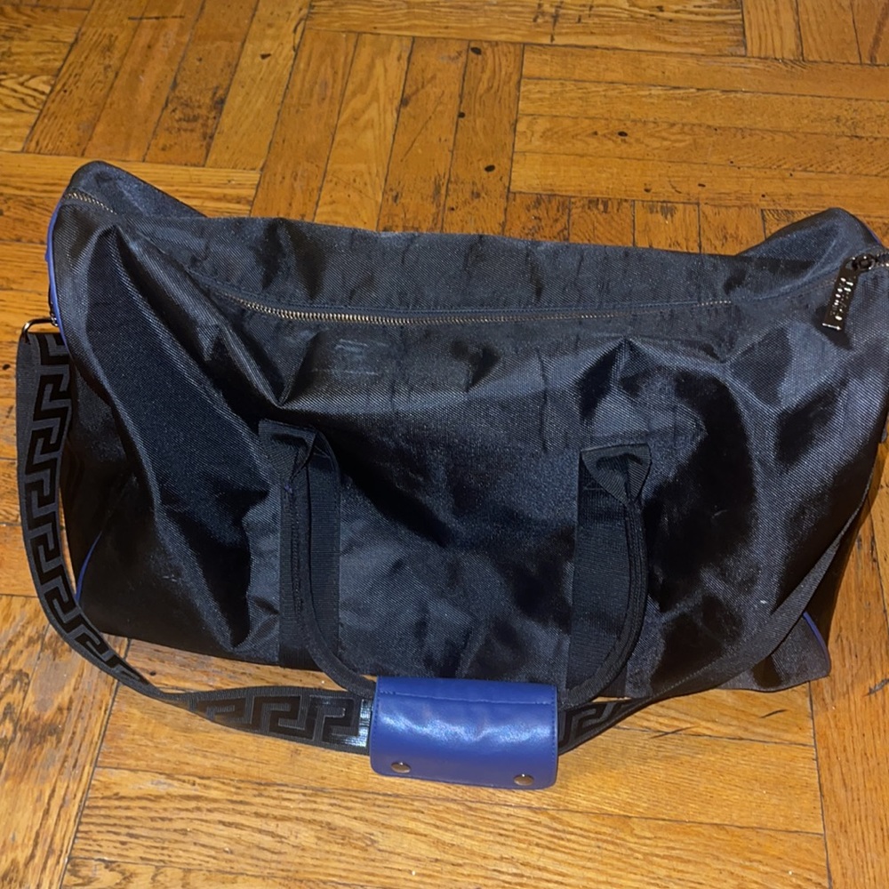 Versace gym bags - Picture 2 of 4